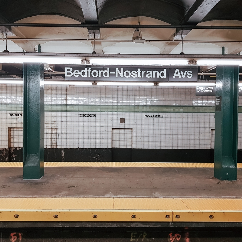 metro w Nowym Jorku, zakreecona, Nowy Jork na czym zaoszczędzić